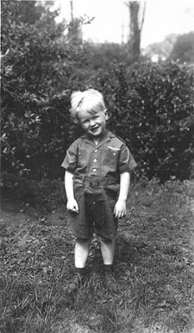 Ready To Join The Air force, 1945